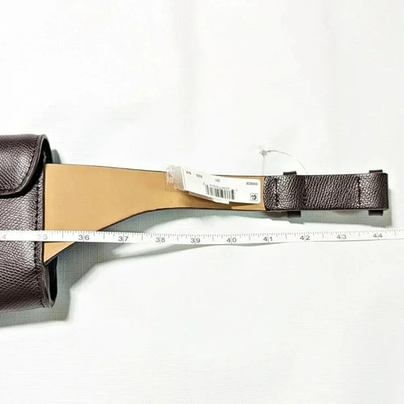 Michael Kors Saffiano Women's Leather Logo Fanny Pack Size S/M (MSRP $128) - Picture 7 of 10